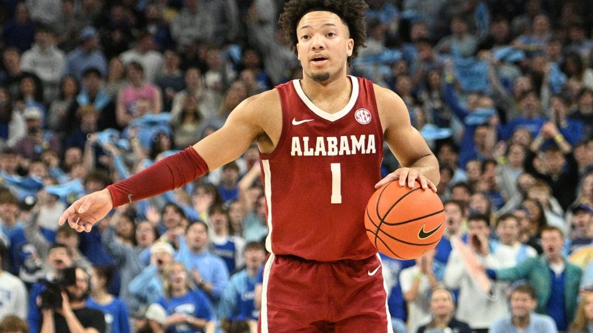 Alabama rides nation's best offense against Vanderbilt