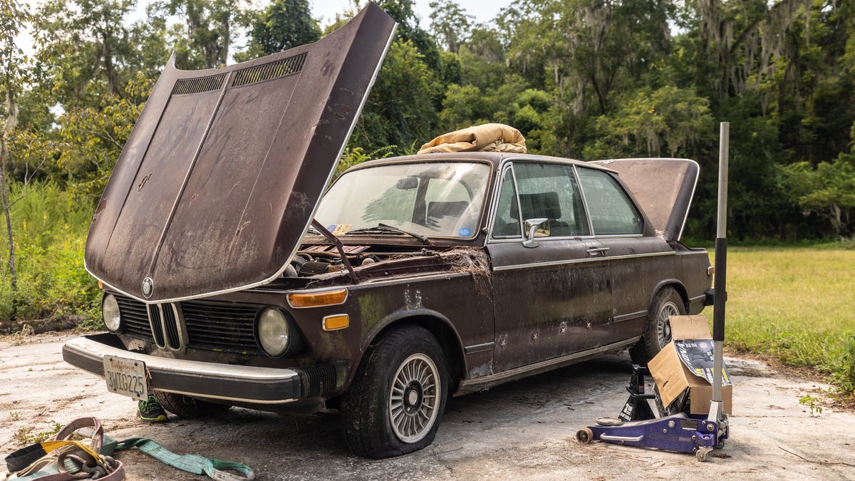 How to Restore a Vintage BMW From a Rusted-Out Wreck to a Slick