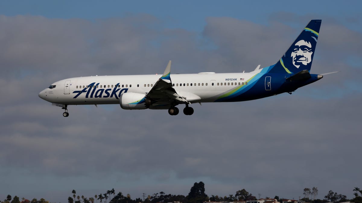 Alaska Airlines launches new nonstop flights and 'premium' offers in  billion profit plan