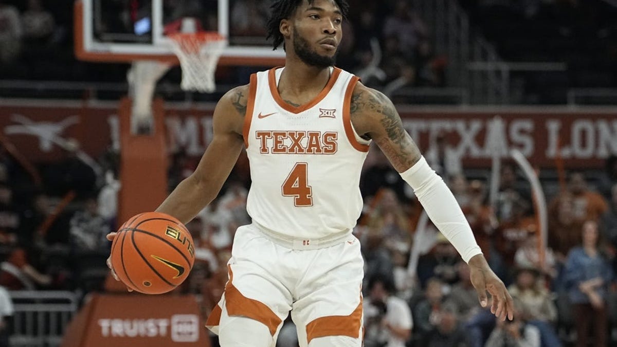 No. 21 Texas blows out UNC Greensboro