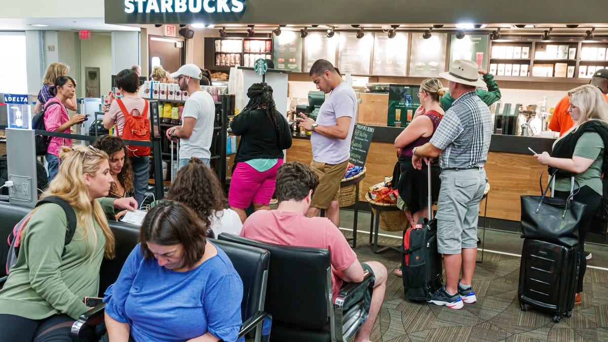 The Starbucks big fix continues with mobile order limits