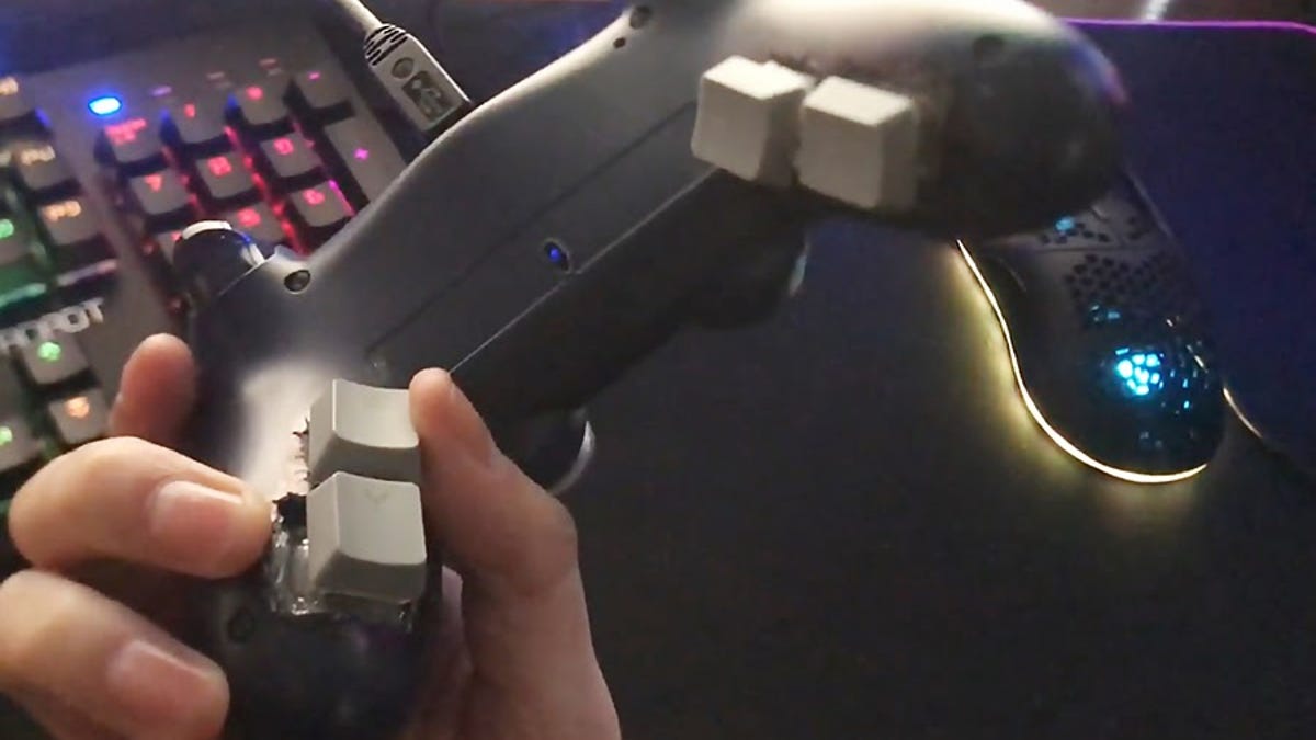 Modder Adds Keyboard Switches To PS4 DualShock Controller