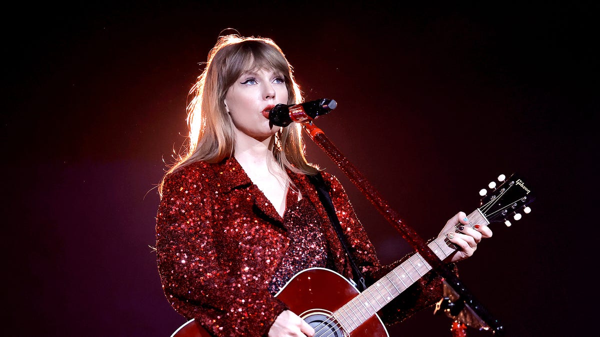 Fans Speculate Who Taylor Swift Might Be Talking About In New Song ‘My ...