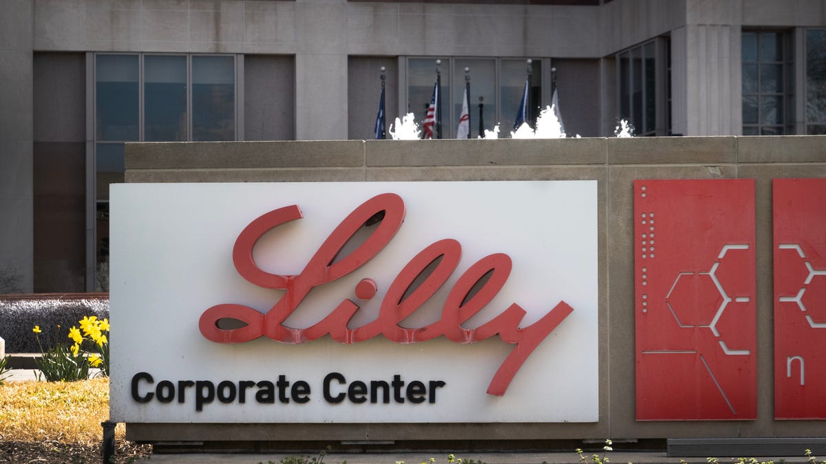 Eli Lilly's first weight-loss pill could expand access to GLP-1s around the globe, executive says