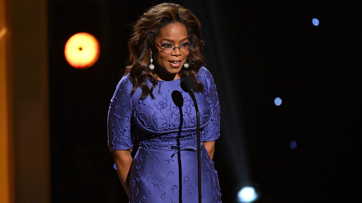 Social Media Believes This is the Real Reason Behind Oprah Winfrey’s Hospitalization