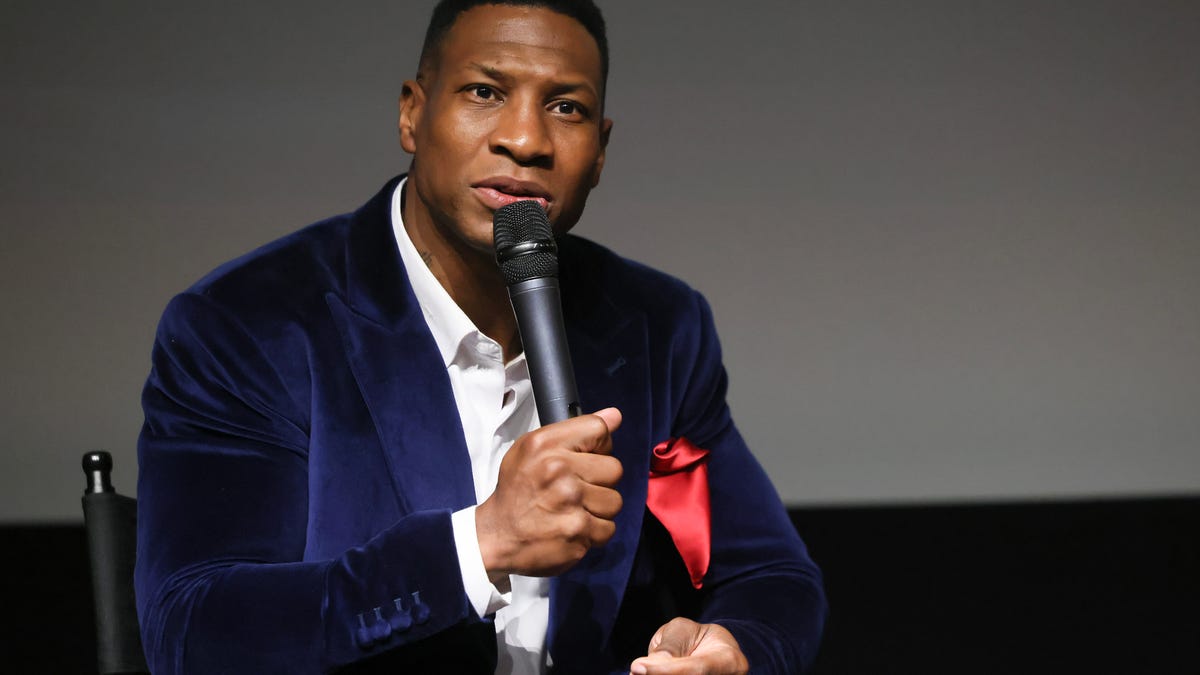 5 Surprising Things Jonathan Majors Reveals on 'Sherri'