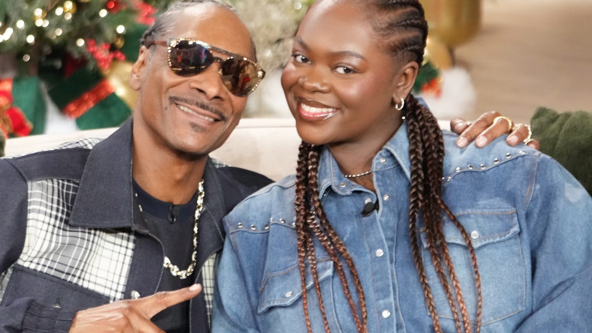 WATCH: Snoop Dogg Stuns Daughter With Shockingly Generous Wedding Gift, But Not Without This Strong Advice