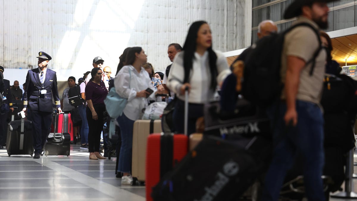 Airports Want To Let Anyone Into The Terminal With Day Passes