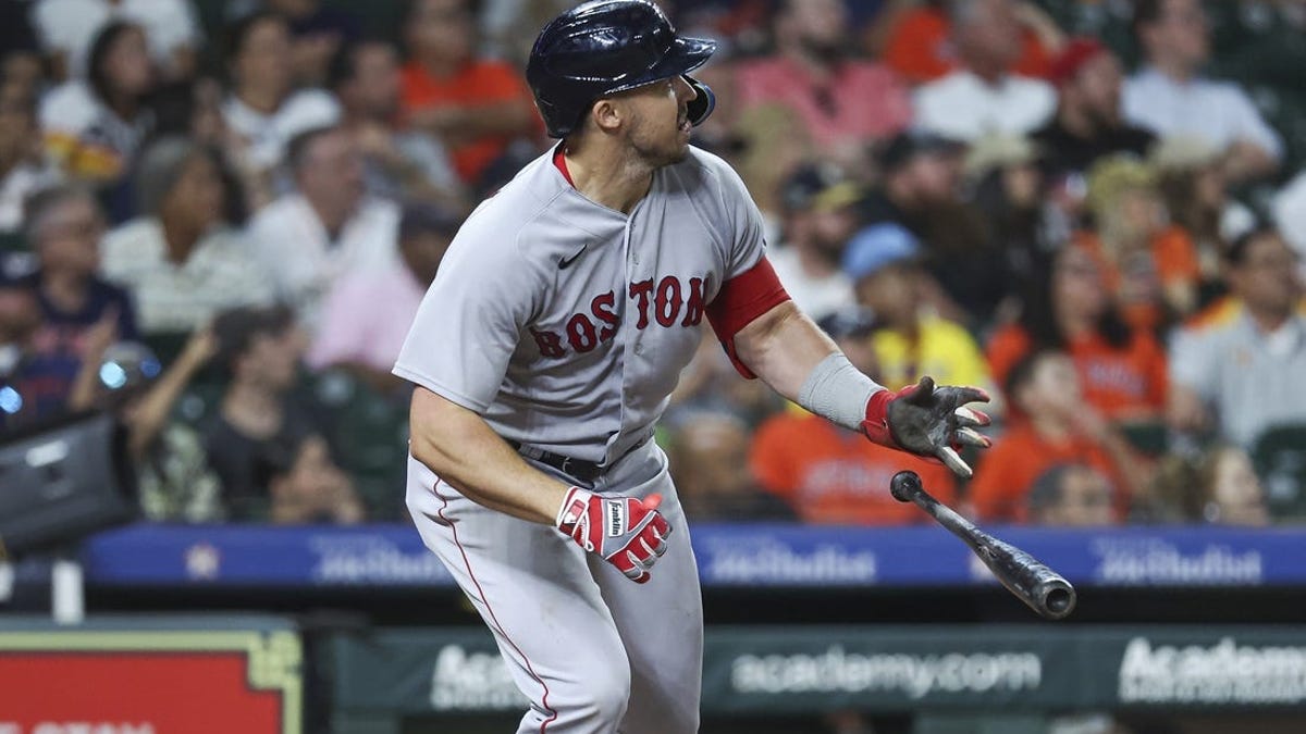 Adam Duvall and the Red Sox bats stay hot to take first series of