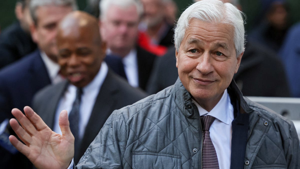 JPMorgan CEO Jamie Dimon isn't afraid of a merged Capital One and Discover