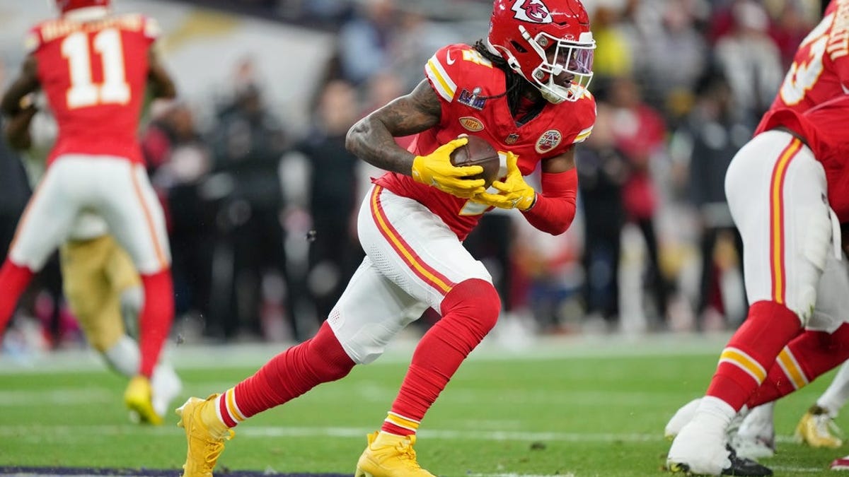 Chiefs WR Rashee Rice surrenders to police