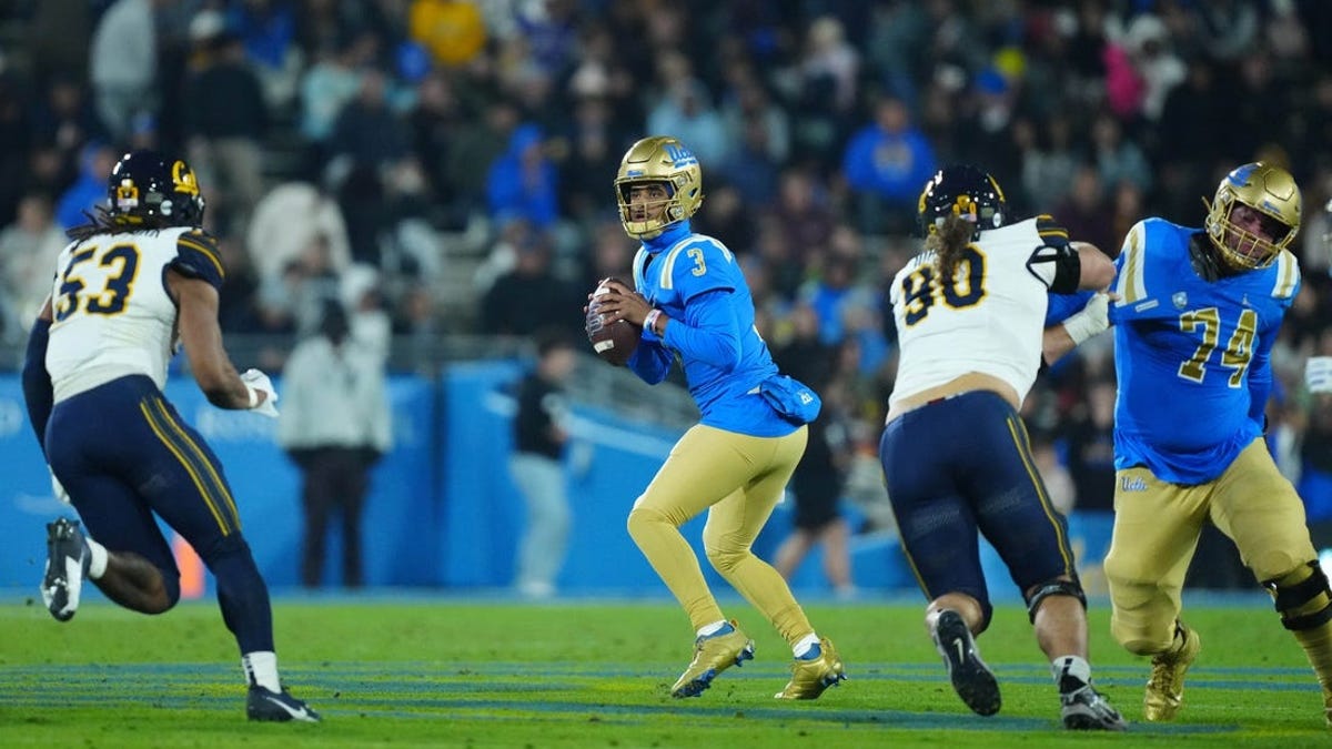 Cal Blitzes UCLA With 27 Unanswered Points, Wins To Become Bowl-eligible