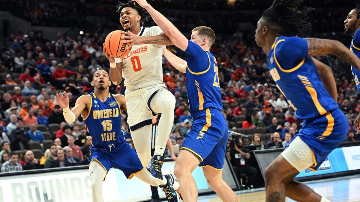 Second-half surge sends Illinois past Morehead State