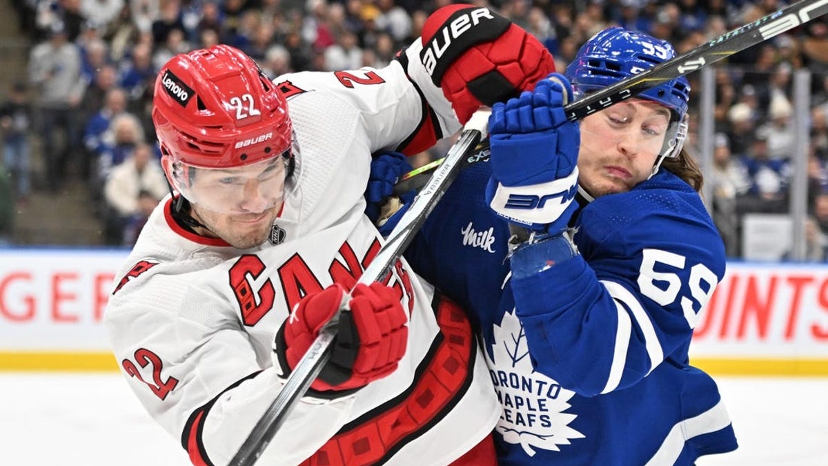 Hurricanes Defeat Maple Leafs, Run Winning Streak To Three