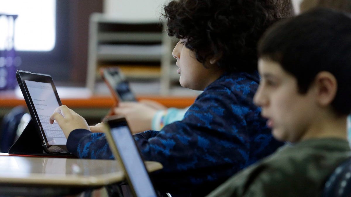 Even Apple is acknowledging that the “iPads in education” fad is coming to an end