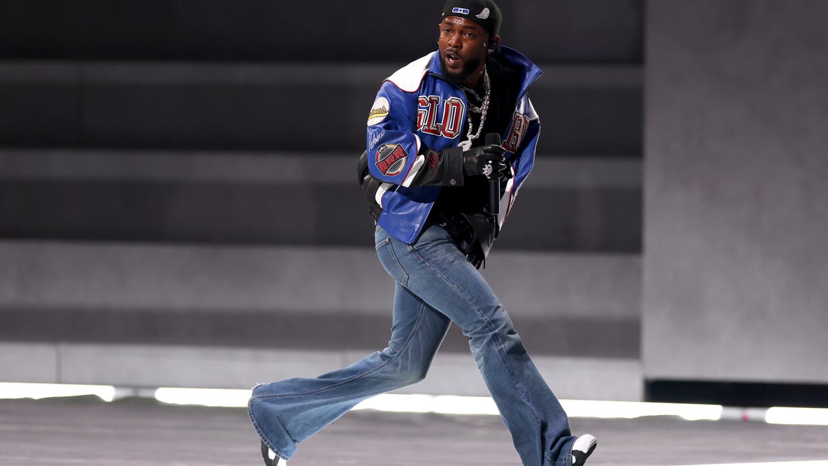 The Internet is Divided Over Kendrick Lamars Flared Jeans