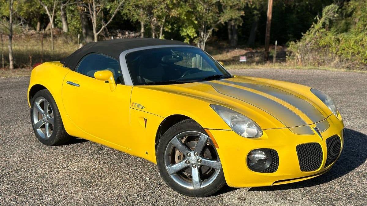 At ,995, Is This 2008 Pontiac Solstice GXP A Deal?