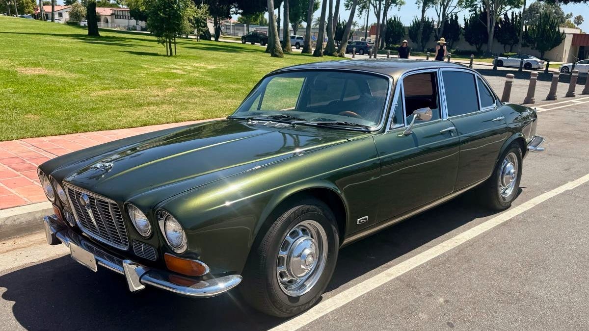 At ,900, Is This SBC-Powered 1970 Jaguar XJ6 A Class Act?