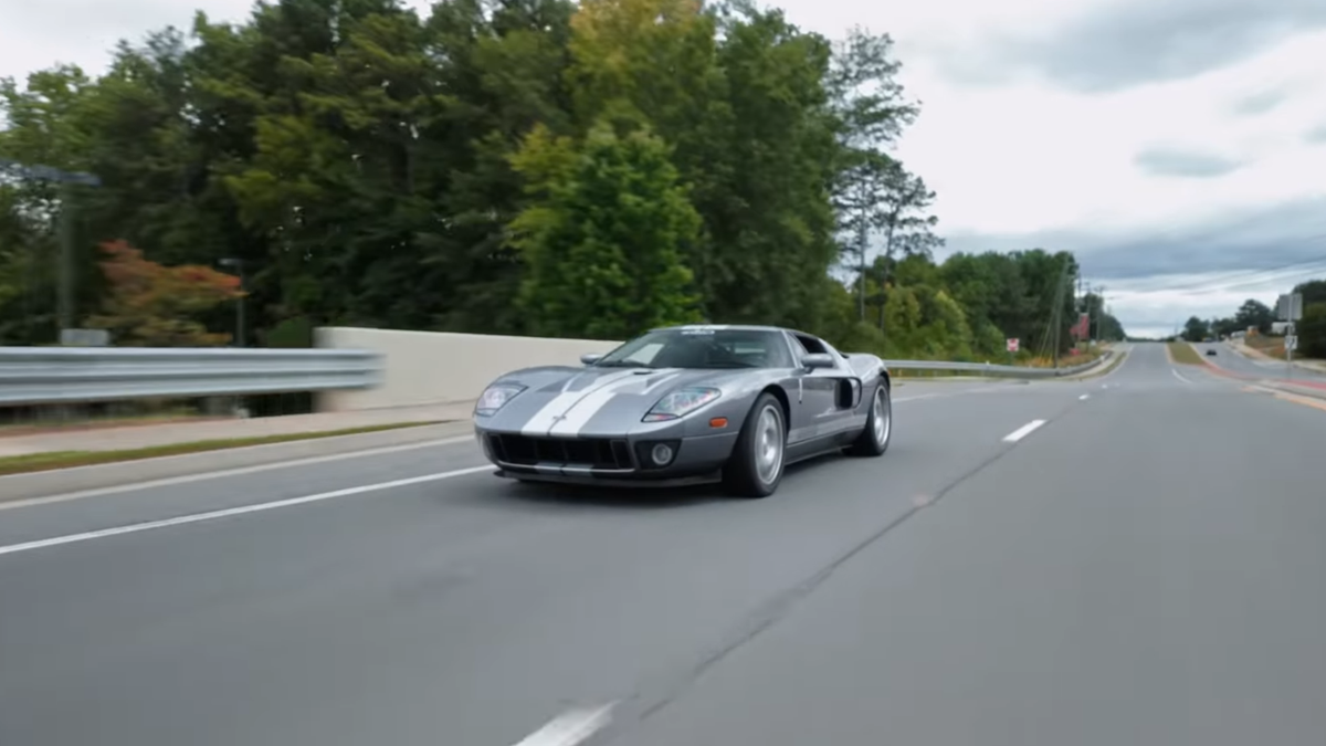 This ‘Barn Find’ Ford GT Didn’t Need Much To Get It Going Again