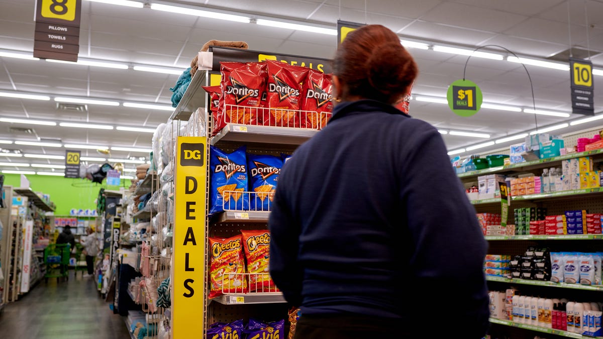 Dollar General earnings are good news for investors — and bad news for the economy