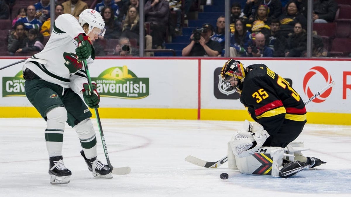 Kirill Kaprizov Scores Twice As Wild Edge Canucks