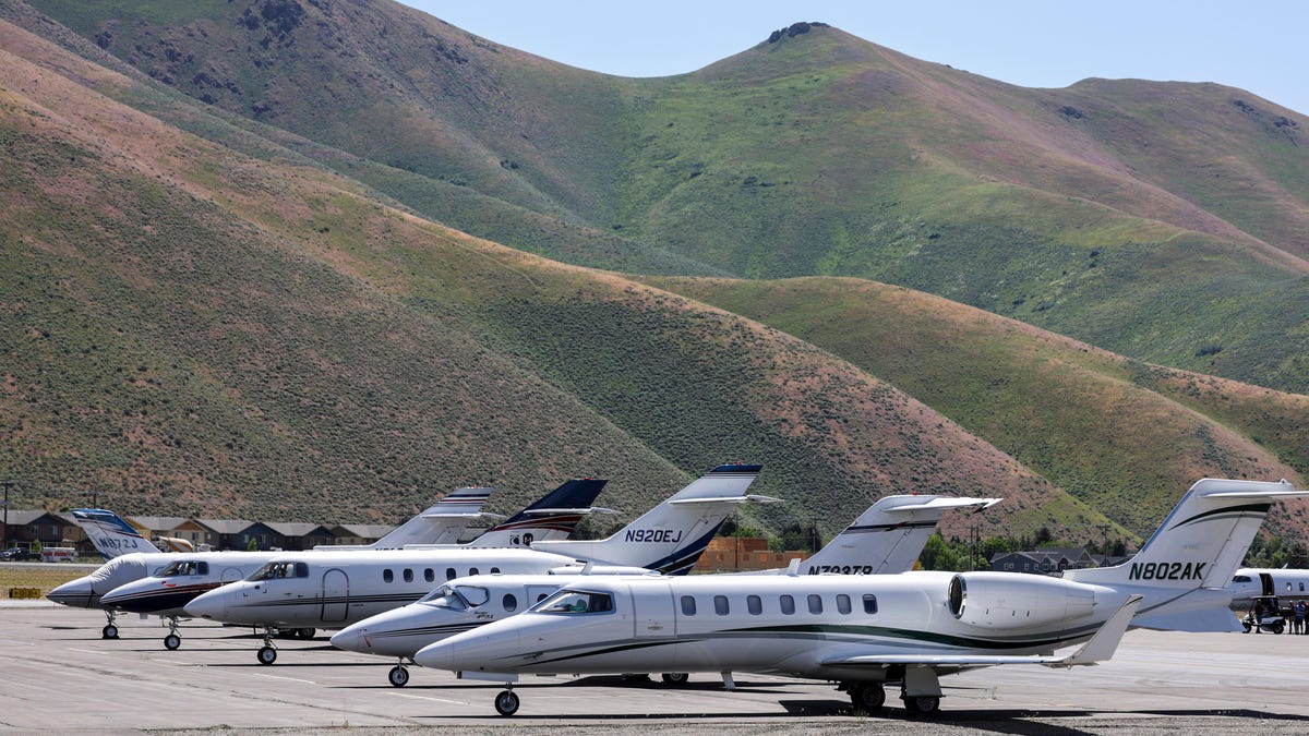 Rich people are using their private jets like taxis