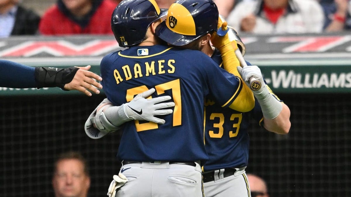 Willy Adames hits 2 HRs as Brewers top Guardians