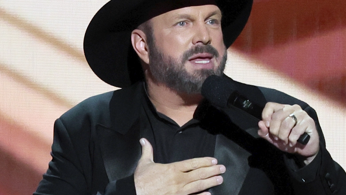 Why Garth Brooks is amazed by his Utah fans - Deseret News