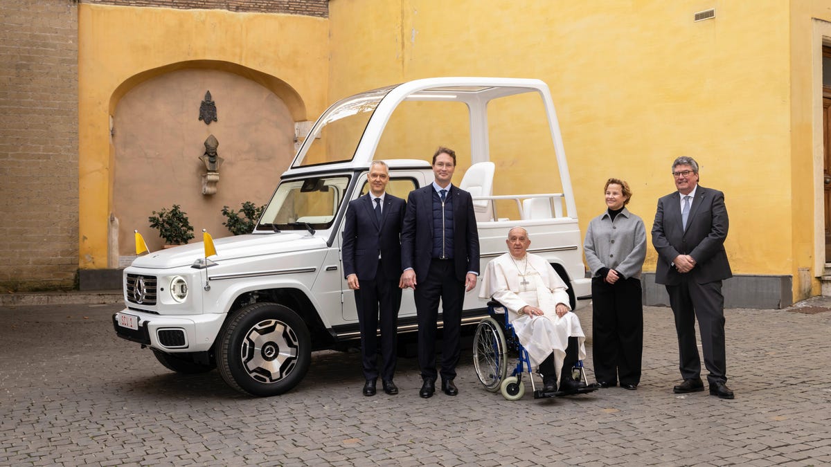 New Popemobile Is An Electric Mercedes-Benz G-Wagen, Just Like God Intended