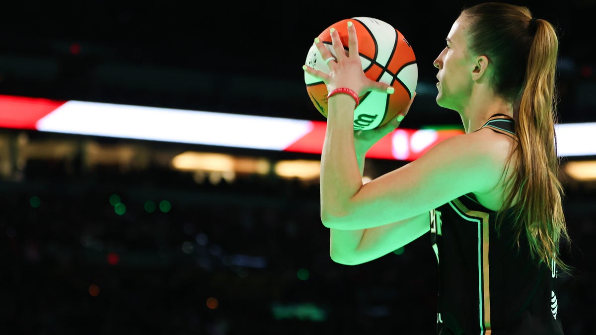 Kenny Smith ruined Sabrina Ionescu’s NBA moment