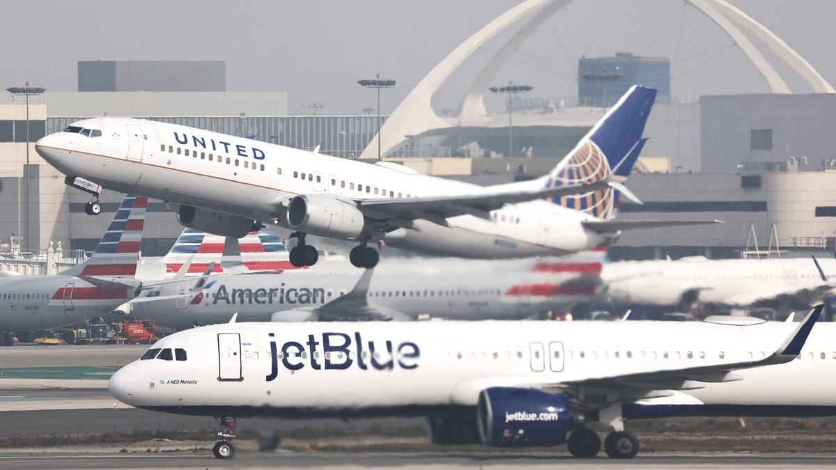 United Airlines is flying to back to JFK thanks to a JetBlue partnership