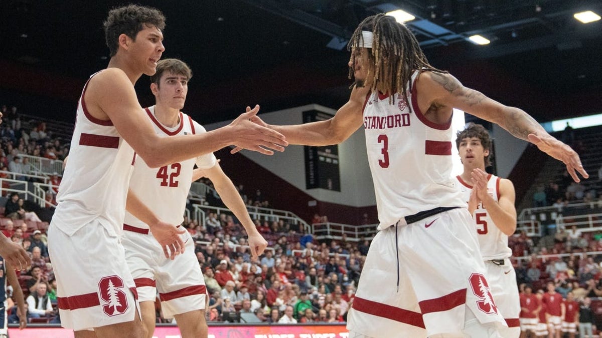 Top 25 Roundup: Stanford Downs No. 4 Arizona