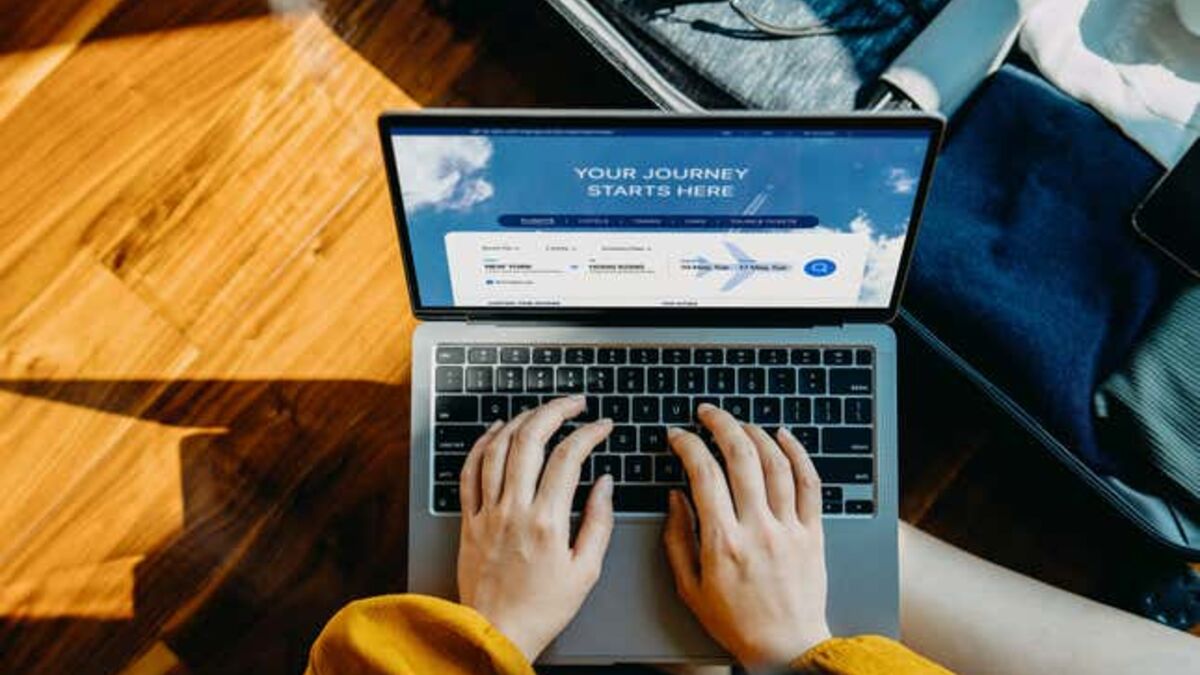 What are the best credit cards for travel rewards right now?