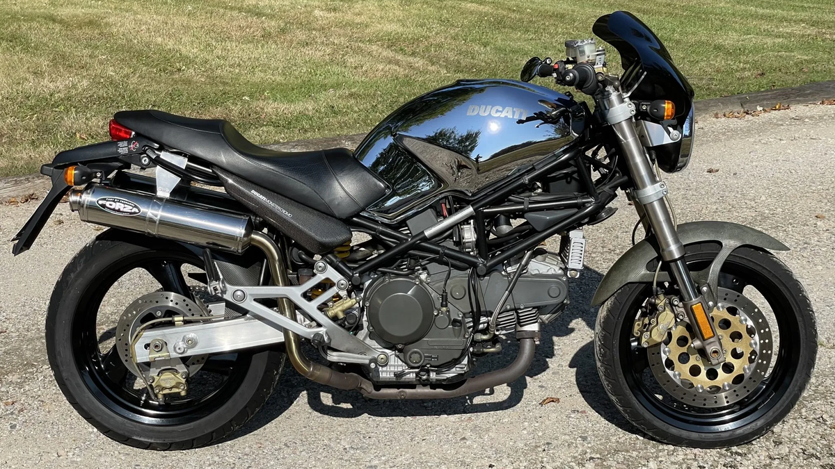 I Bought Ducati’s Weirdest Bike From The 1990s Without Riding It Because It’s Shiny