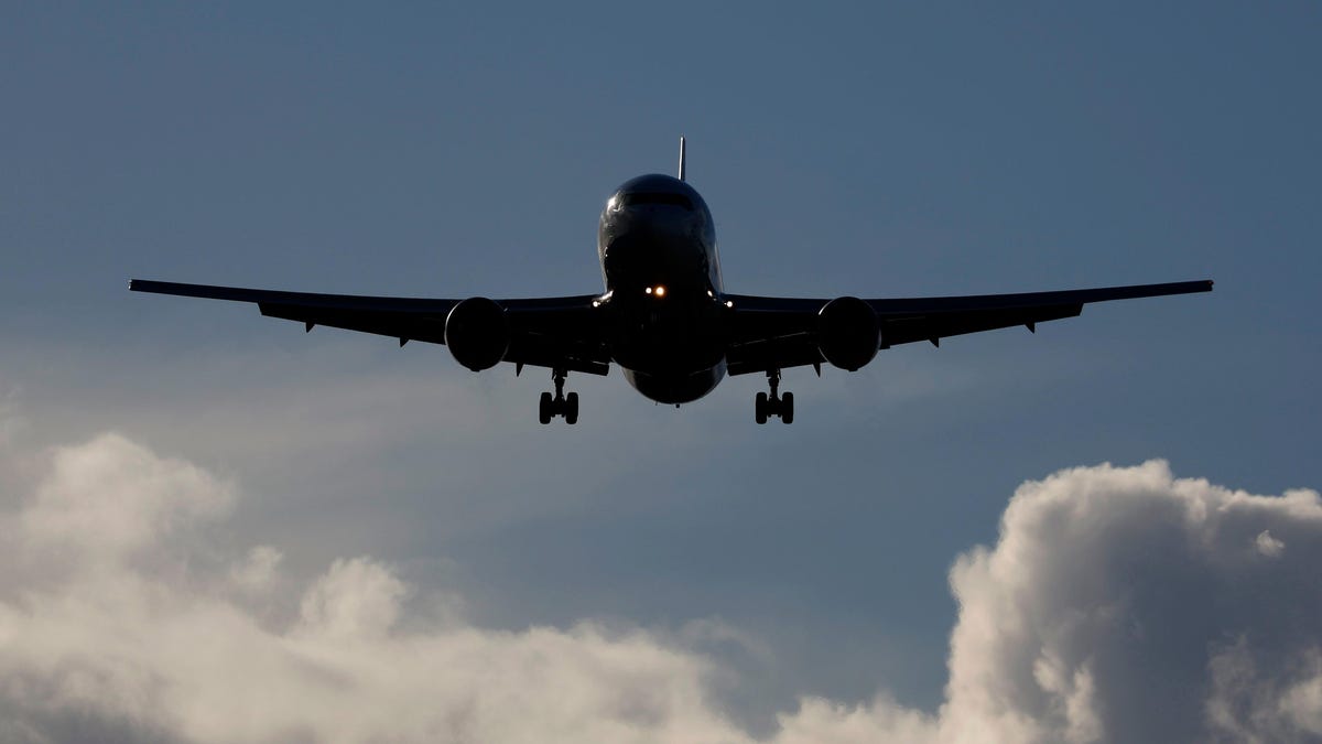 Un nuevo denunciante de Boeing afirma que ciertos aviones podrían “romperse” en el aire