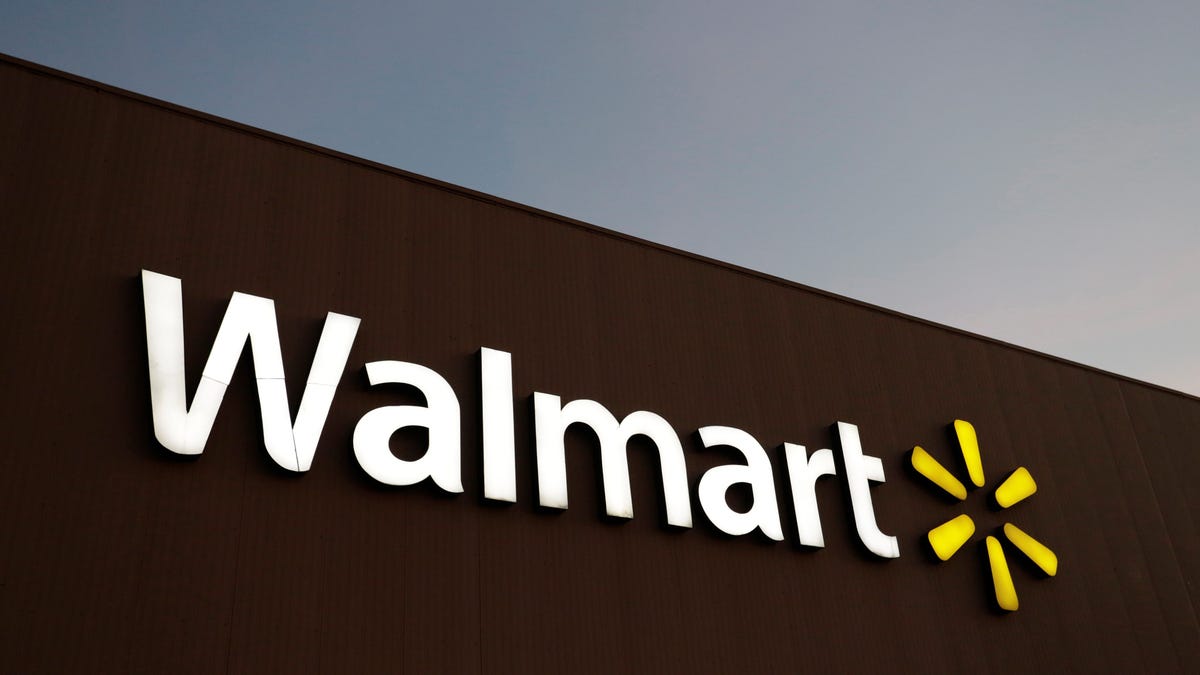 Walmart Launches Website With Lord & Taylor for Wealthy Shoppers