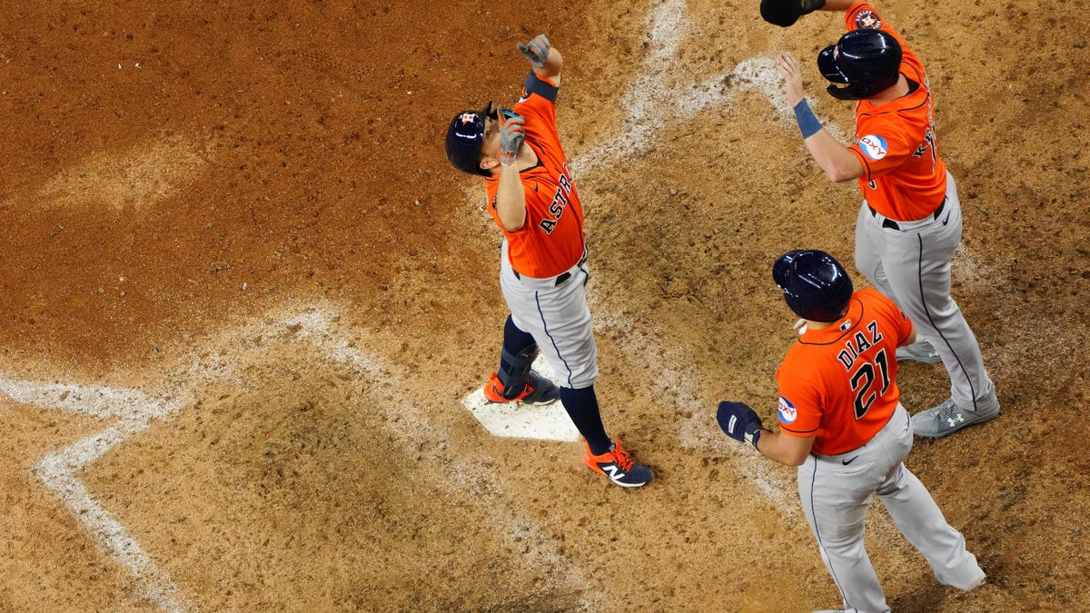 MLB makes asinine decision following benches-clearing Astros