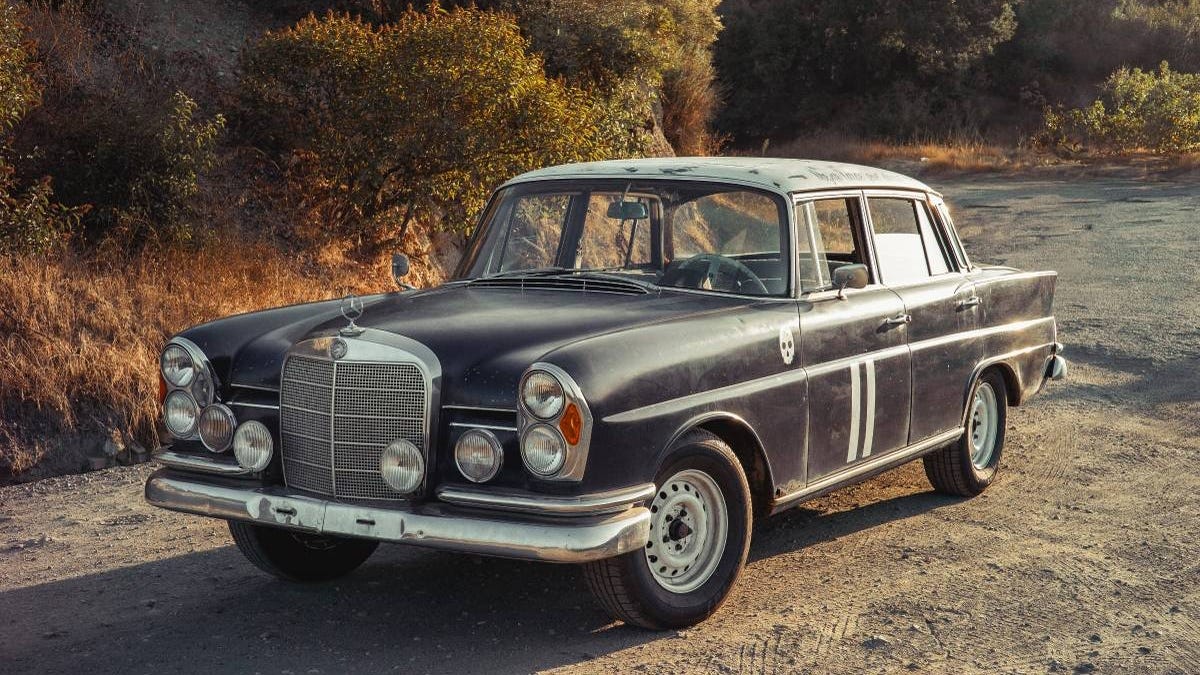 At ,000, is This 1965 Mercedes 220S ‘Rat Rod’ A Good Deal?