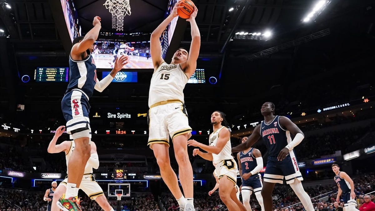 Zach Edey, No. 3 Purdue Take Down No. 1 Arizona