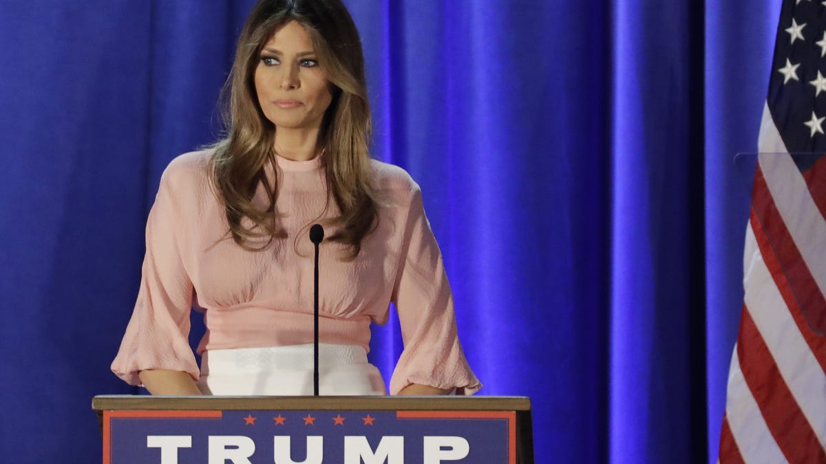 Melania Trump vows to end cyberbullying as First Lady, ignoring Donald ...