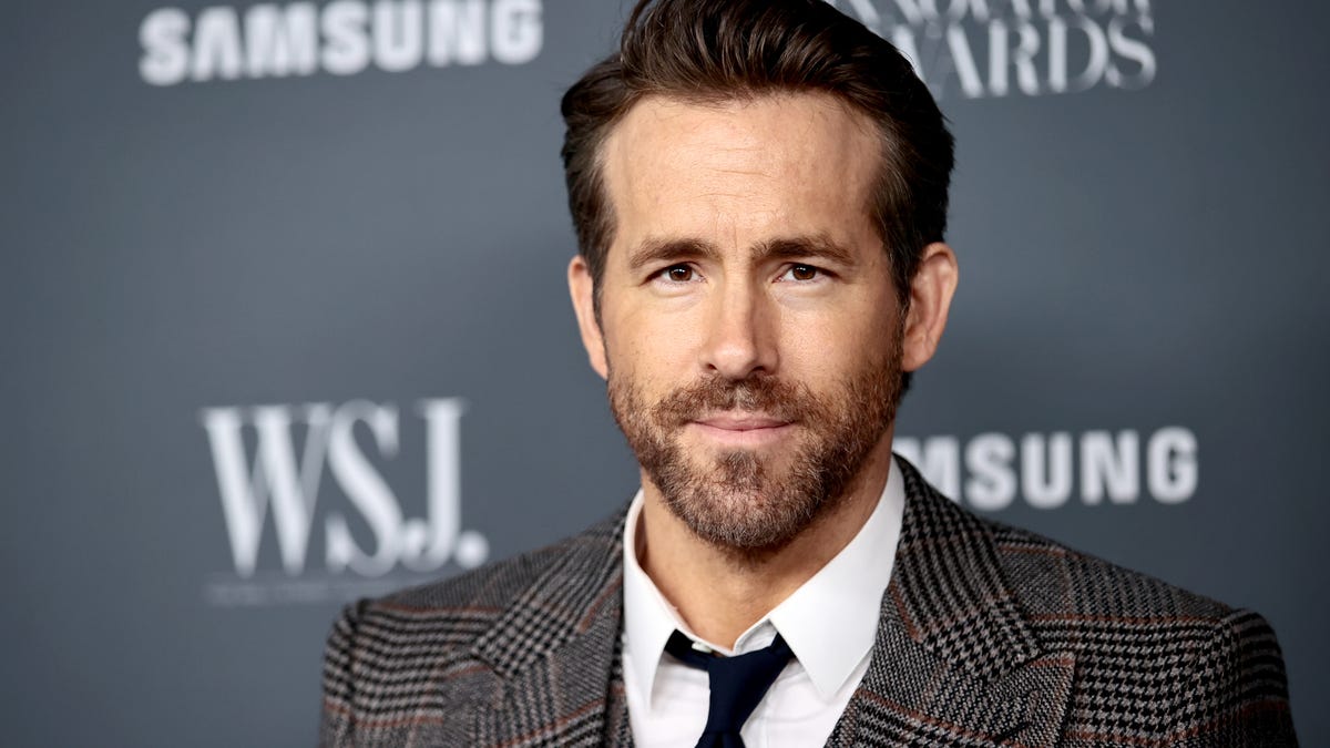 Ryan Reynolds sells his company to T-Mobile, Entertainment