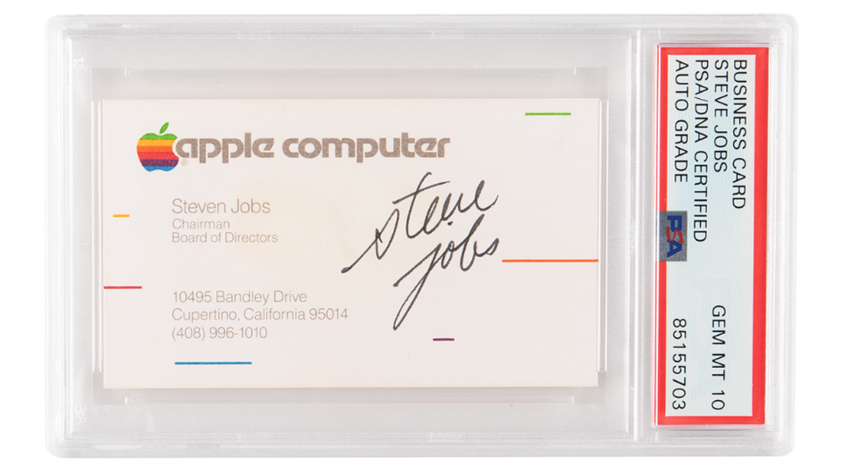 Una tarjeta de presentación firmada por Steve Jobs de 1983 se acaba de vender por 181.000 dólares