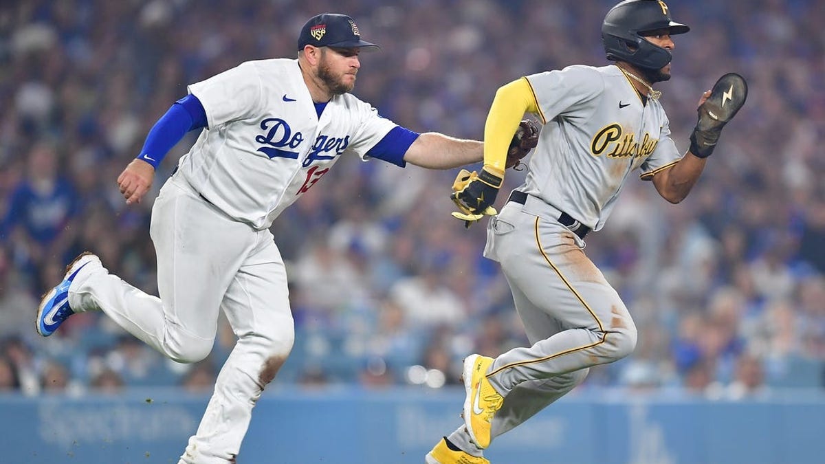 J.D. Martinez and David Peralta hit back-to-back homers as Dodgers hold on  to beat Pirates 6-4 – NBC Los Angeles