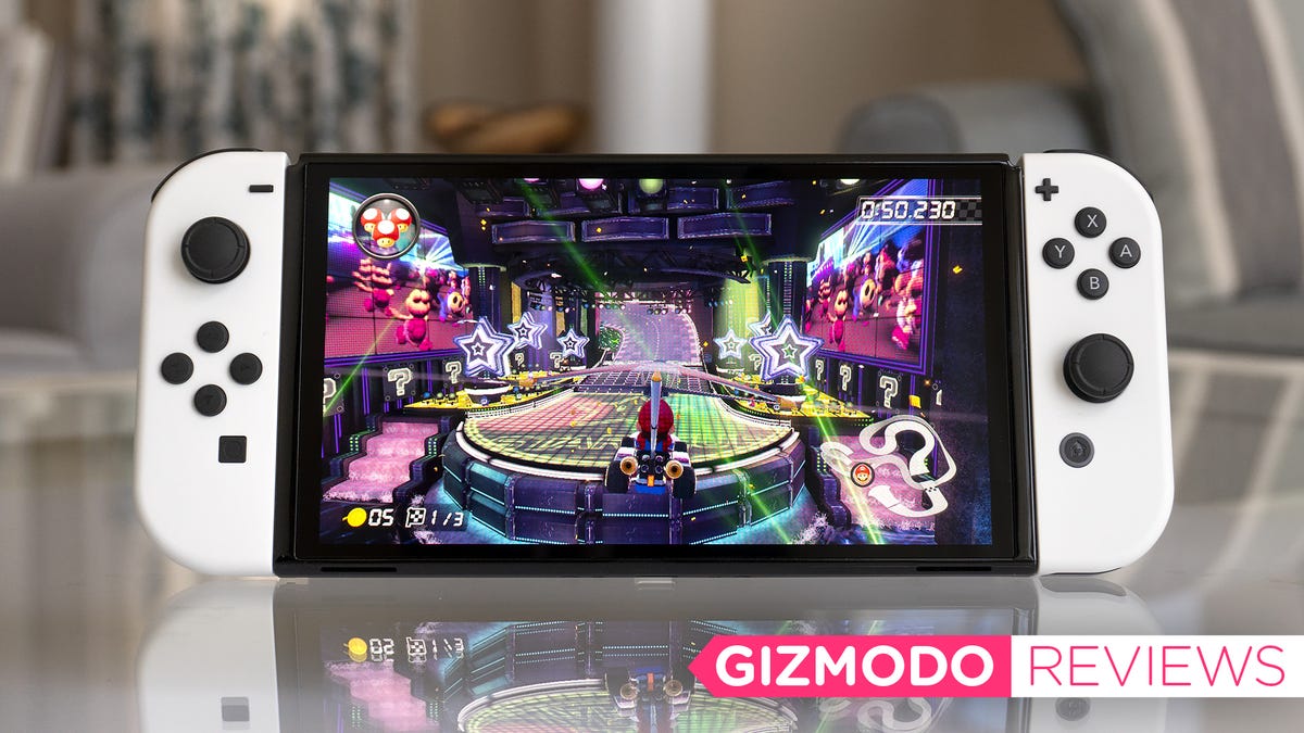 The New Nintendo OLED Switch Is a Small but Punchy Upgrade