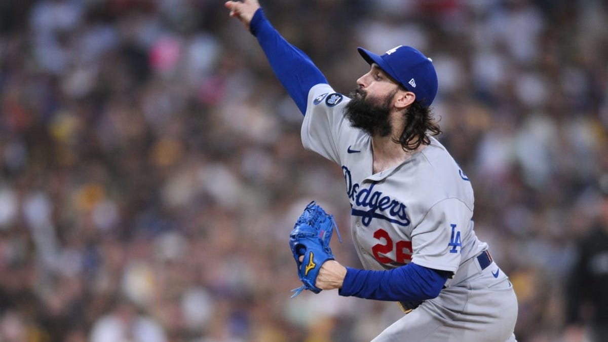 Dodgers pitcher Tony Gonsolin (ankle) nears return from IL