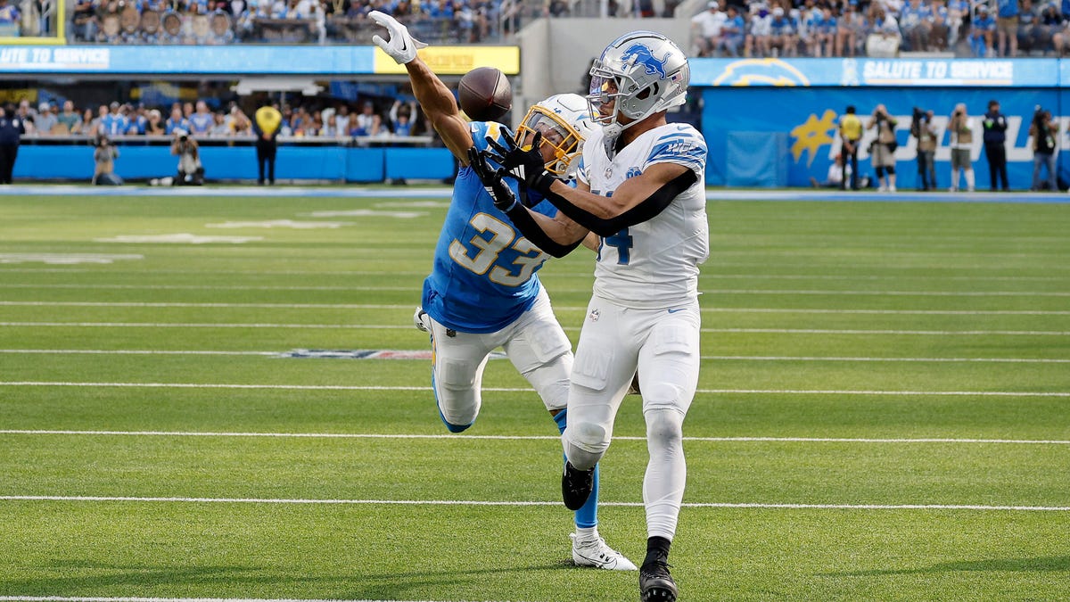 Week 10 NFL Takeaways: Keenan Allen, Other WRs Put On A Show