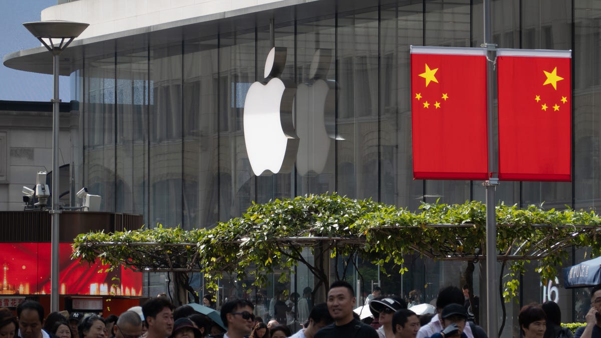 Apple is losing to Huawei in China. here is the reason