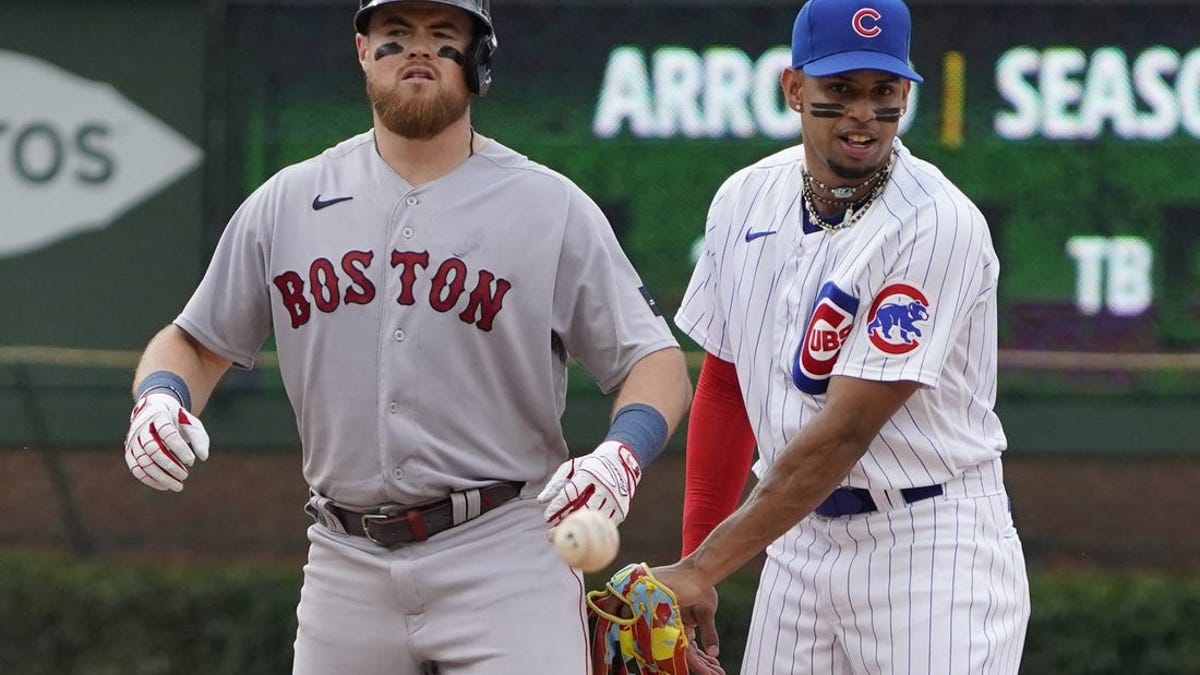 Cody Bellinger hits a grand slam, Cubs beat Red Sox 10-4