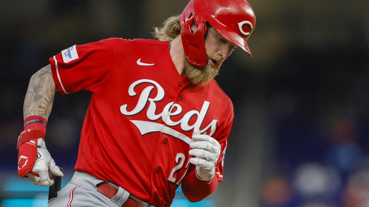 Fraley homers twice, hits tiebreaking shot in 9th as Reds beat Marlins 7-4  to spoil Pérez's debut