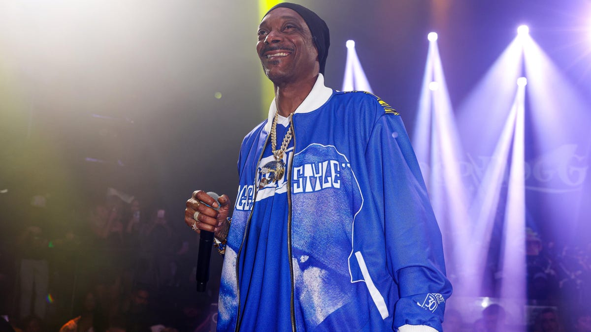 How Snoop Dogg Captivated White America #SnoopDogg